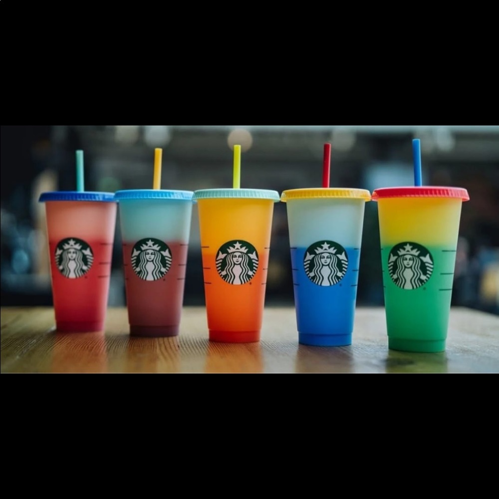 Starbucks changing color cups